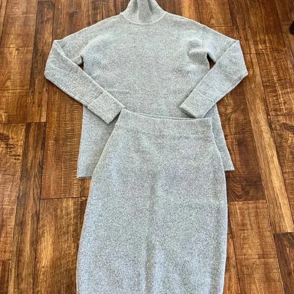 Mock sweater turtleneck & Pencil skirt XS/S - Picture 7 of 13
